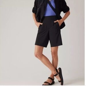 NWT!- Athleta Brooklyn Bermuda Short- size 6